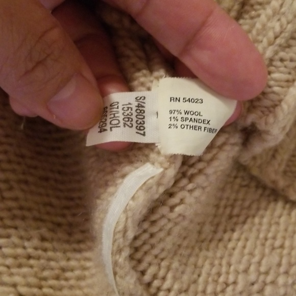 Gap short sleeve sweater dress,/ used - Picture 7 of 7